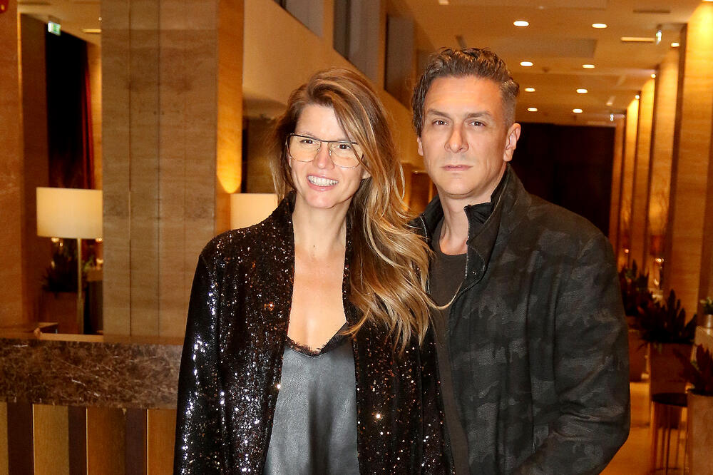 VAŽI ZA JEDNU OD NAJLEPŠIH SRPKINJA A SKORO 17 GODINA JE SAMO NJEGOVA: Jako je MOĆNA ŽENA, oduzima dah IZGLEDOM