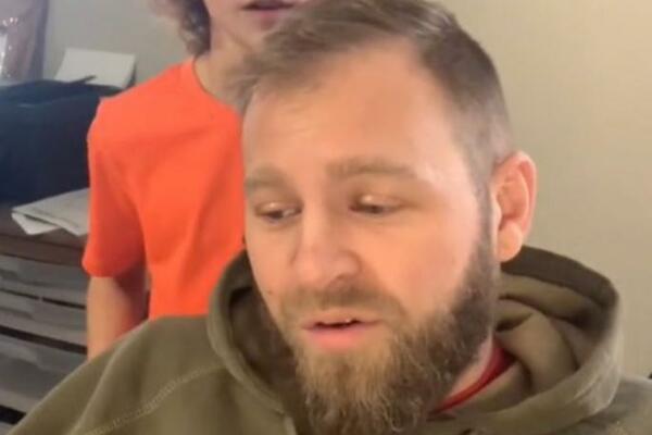 SAZNAO DA NJEGOV SIN MALTRETIRA DETE U ŠKOLI: Zbog OVOG ŠTO JE URADIO svi mu aplaudiraju (VIDEO)