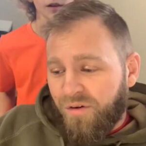 SAZNAO DA NJEGOV SIN MALTRETIRA DETE U ŠKOLI: Zbog OVOG ŠTO JE URADIO svi mu aplaudiraju (VIDEO)