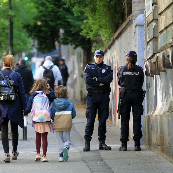 Pao plafon u osnovnoj školi na Bežanijskoj kosi: Povređenih nema