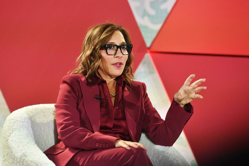 OVU ŽENU JE ILON MASK ZADUŽIO ZA SVE: Isplivalo šta su radili pre mesec dana, tada je ona pred svima tražila ovo