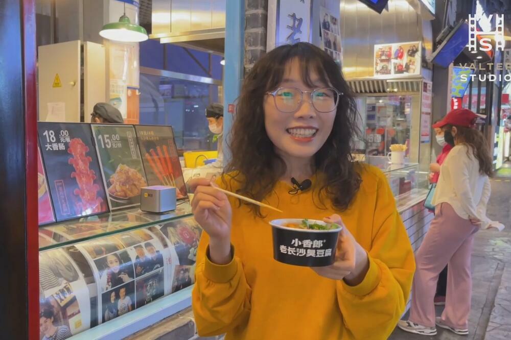 Popularna ulična hrana u Pekingu i u Beogradu