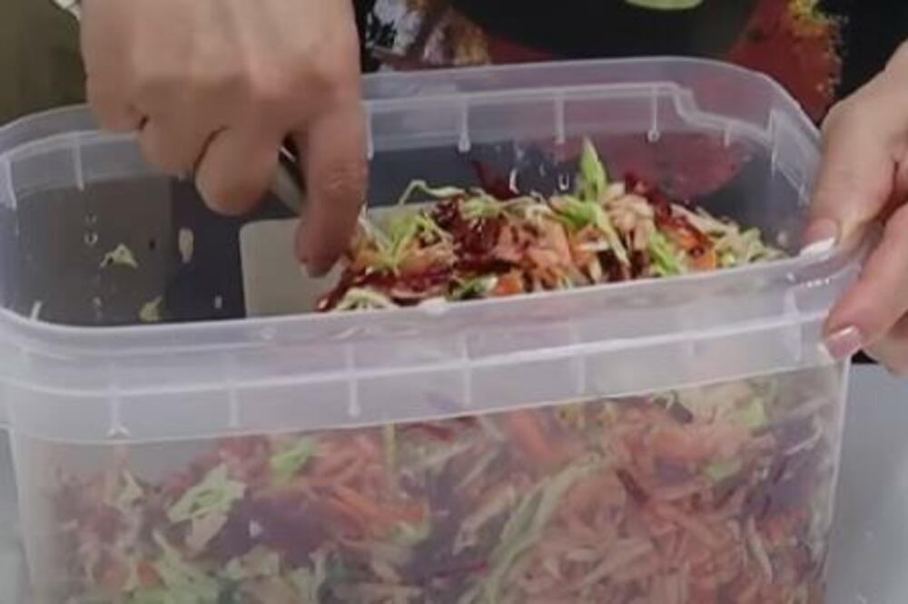 JEDE SE SAMO 3 DANA: Od ove ZDRAVE SMESE će vam biti RAVAN STOMAK kao daska