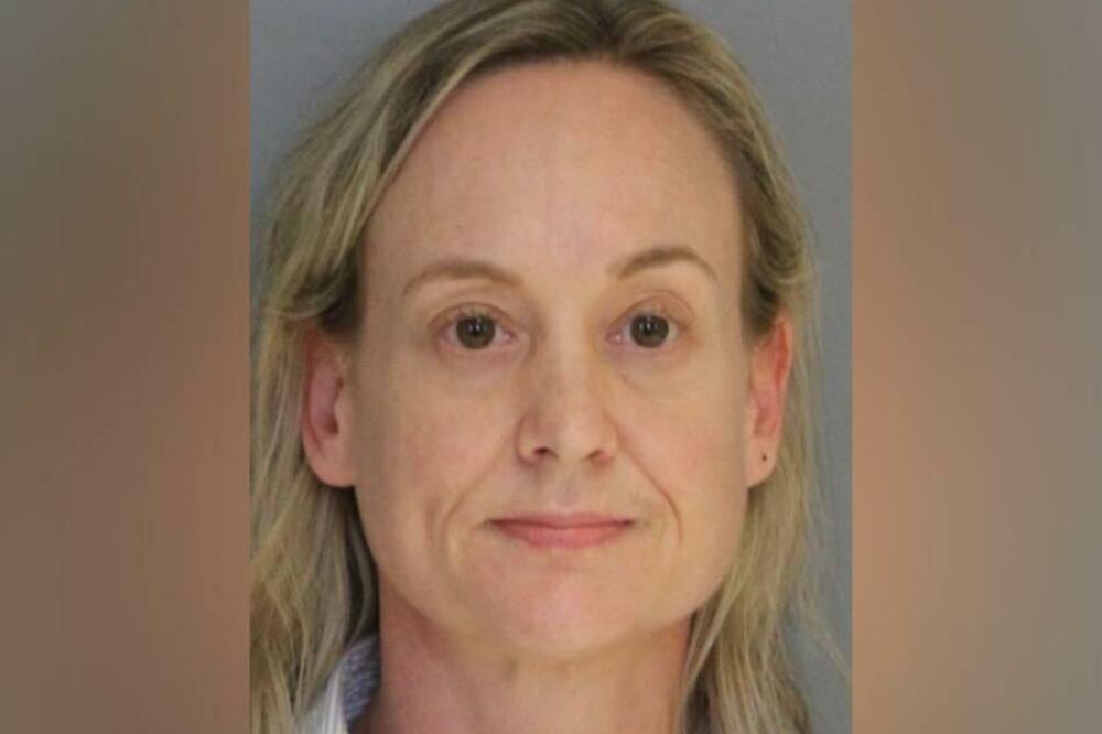 UHAPŠENA PROFESORKA IZ PAKLA KOJA JE DVA MESECA SILOVALA ĐAKA: Jeziv slučaj zlostavljanja otkriven posle 9 godina