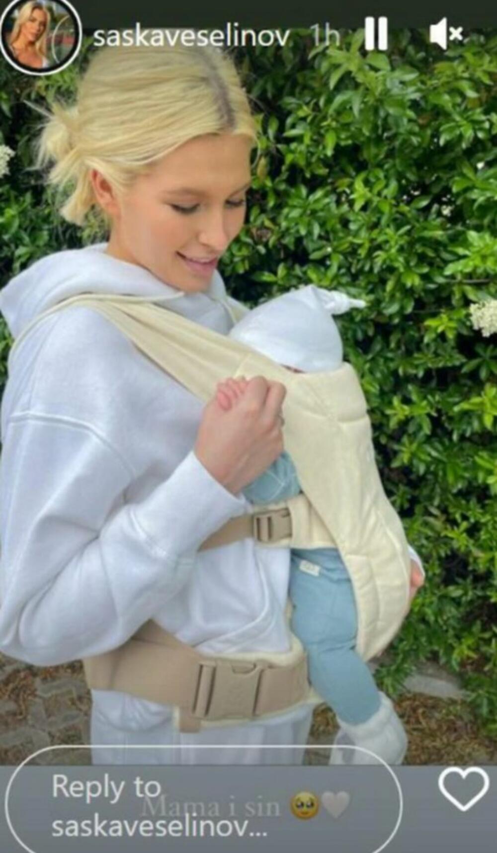 Saška Veselinov pokazala sina