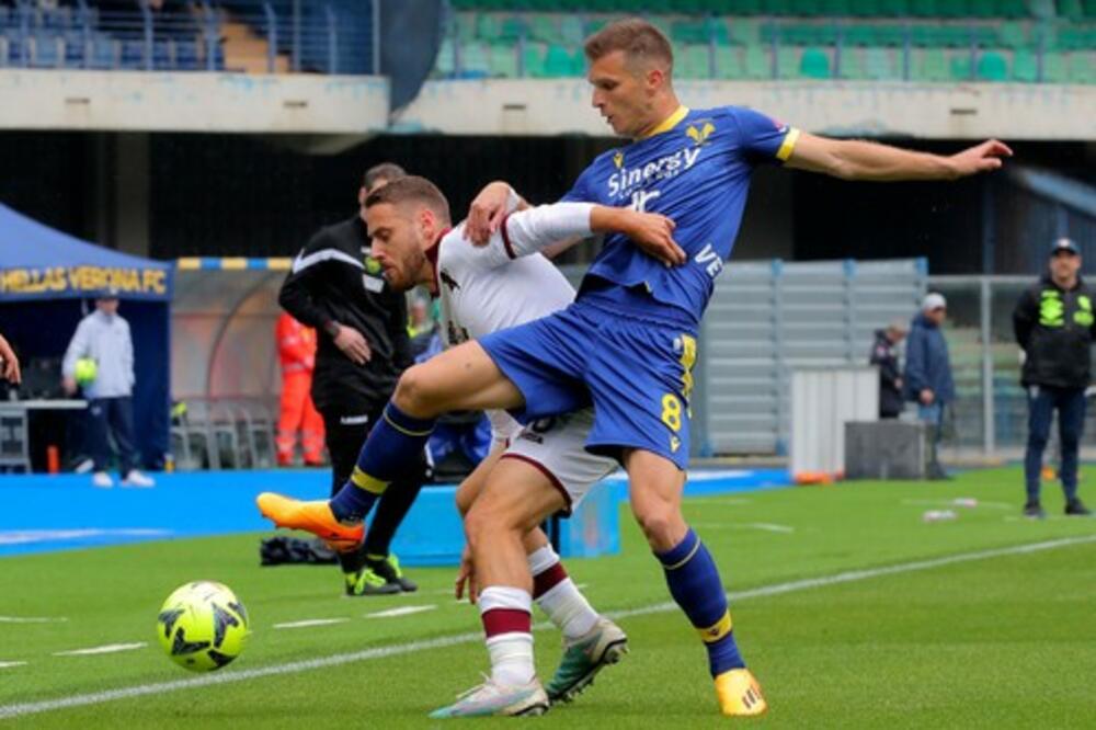 VANJA 'ZAKLJUČAO' MREŽU I SA ILIĆEM RASTUŽIO LAZOVIĆA: Torino u 'gornjem domu', Verona STREPI za opstanak!