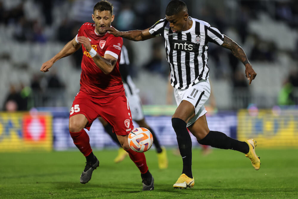 GOMEŠ RETKO GREŠI: Partizan stigao do nove prednosti protiv tima iz Kragujevca! (VIDEO)