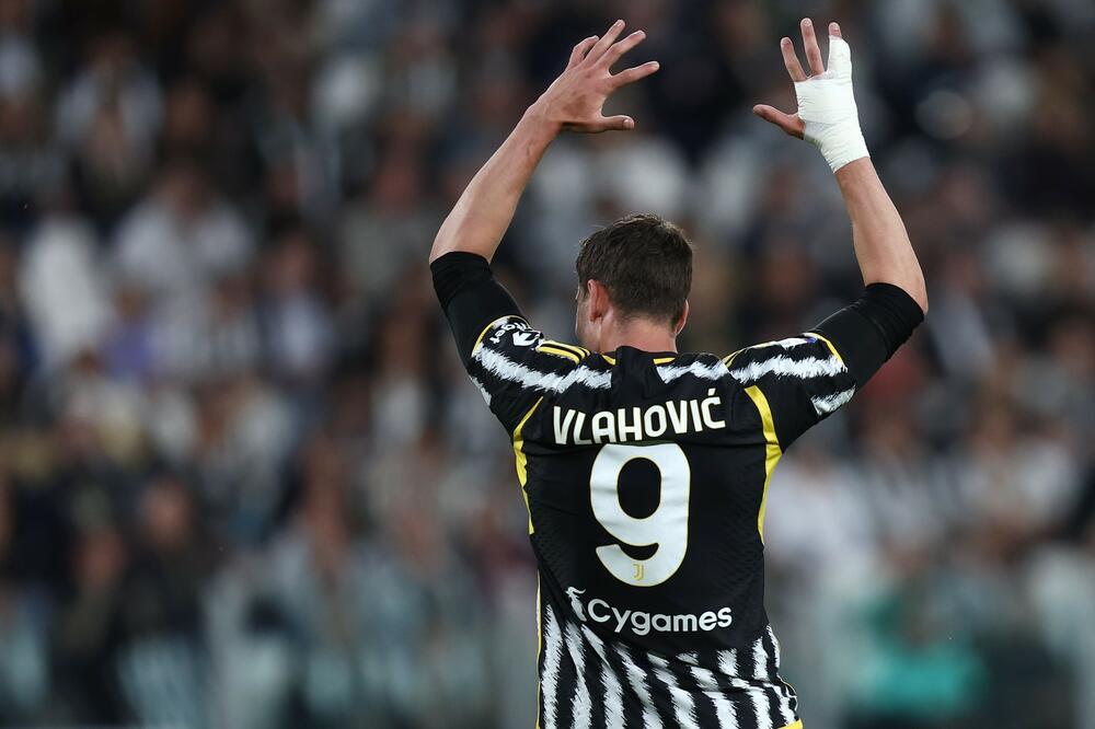 VLAHOVIĆ PONOVO ZAMENJEN: Juventus slavio protiv Kremonezea, Pogba se još jednom povredio!