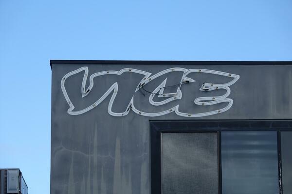 "VICE MEDIA" PODNELA ZAHTEV ZA BANKROT: Njena vrednost je nekada bila PROCENJENA na 5,7 milijardi dolara!