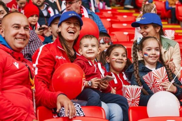 "ZVEZDA JE MOJA PORODICA" Najmlađi navijači dominirali na Marakani, crveno-beli uvode novu praksu! (FOTO)