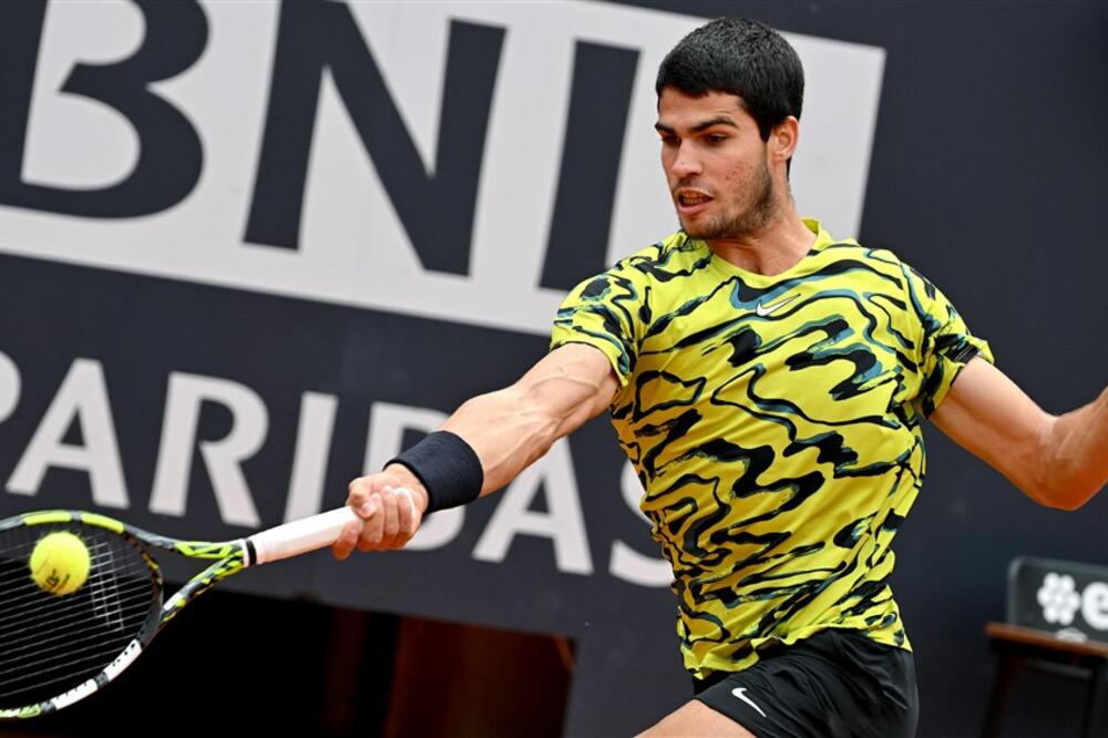 KARLOS ALKARAS ISPAO SA MASTERSA U RIMU! Potpuni ANONIMUS demolirao prvog tenisera sveta!