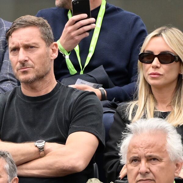 Da li je ovo najpoznatija ljubavnica? Plavuša zavela oženjenog i sad čeka njegov razvod, o jednom svi bruje