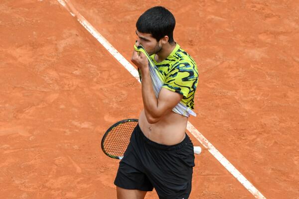 ŠOK POTEZ ALKARASA: Đokovićev glavni rival u Parizu ima problem?