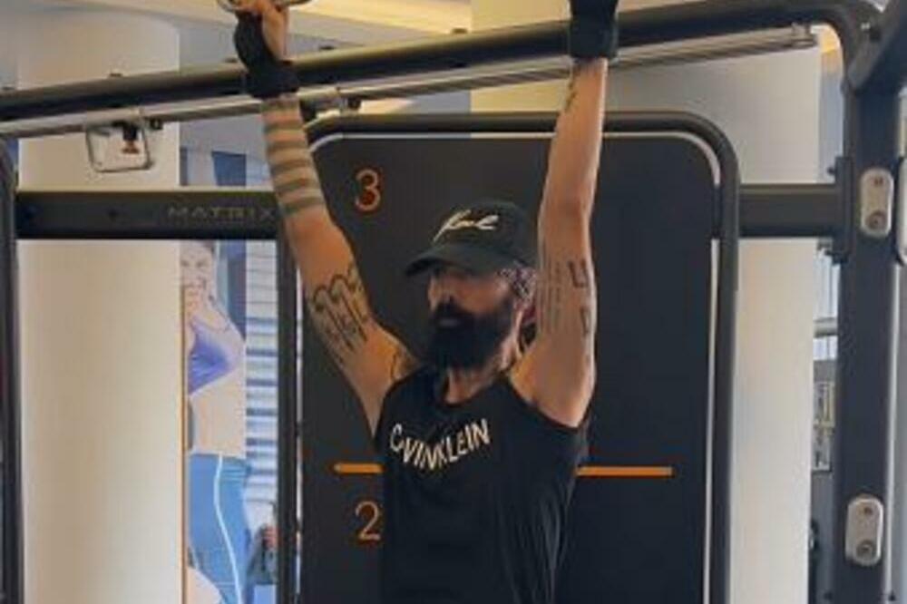 NEKADA NOSIO SUKNJICE, A SADA JE ZVER U TERETANI! Domaći pevač ŠOKIRAO: E ovo je POTPUNA TRANSFORMACIJA ČOVEKA