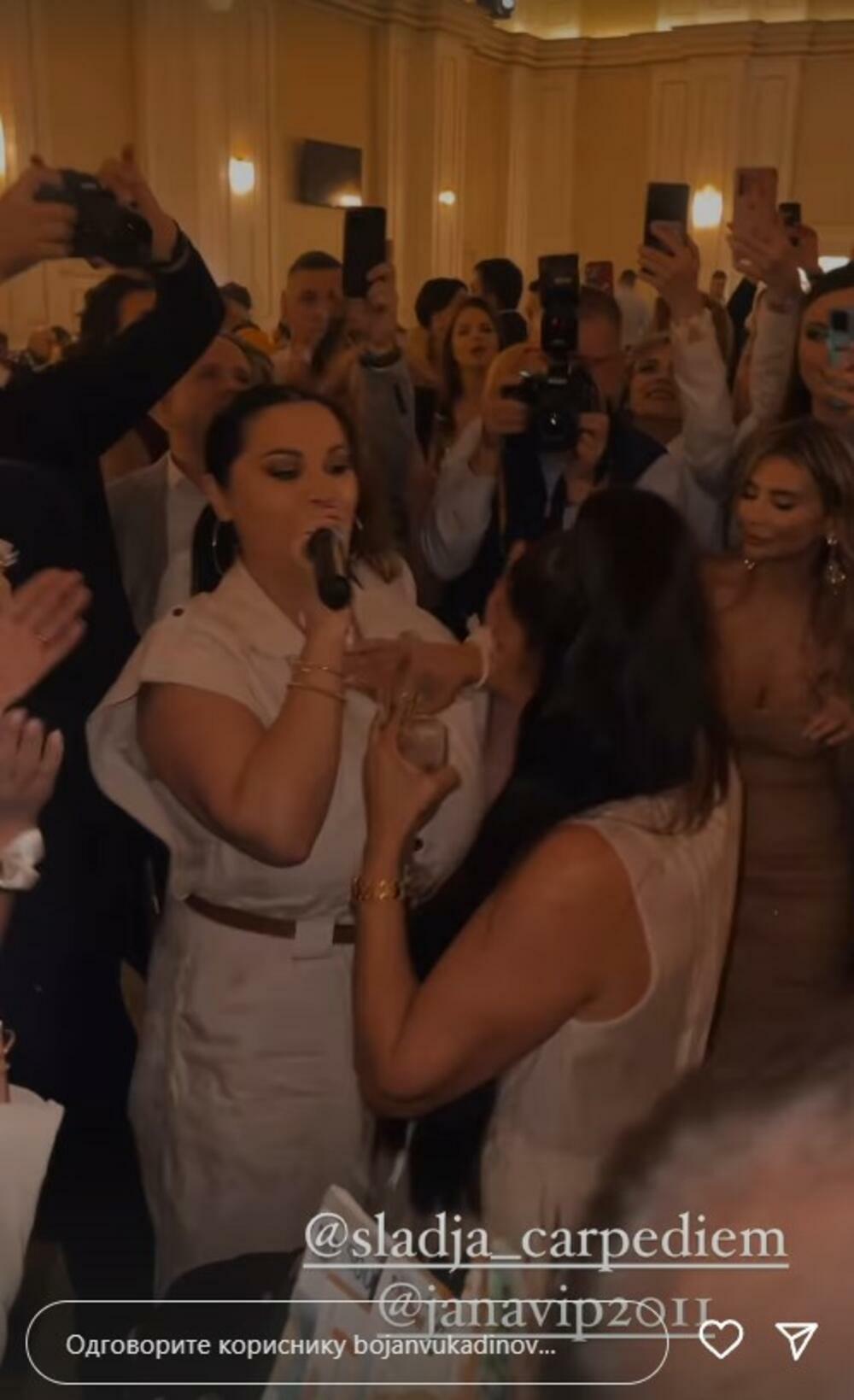 Jana Todorović koja je otpevala svoj veliki hit 'Barabar'.