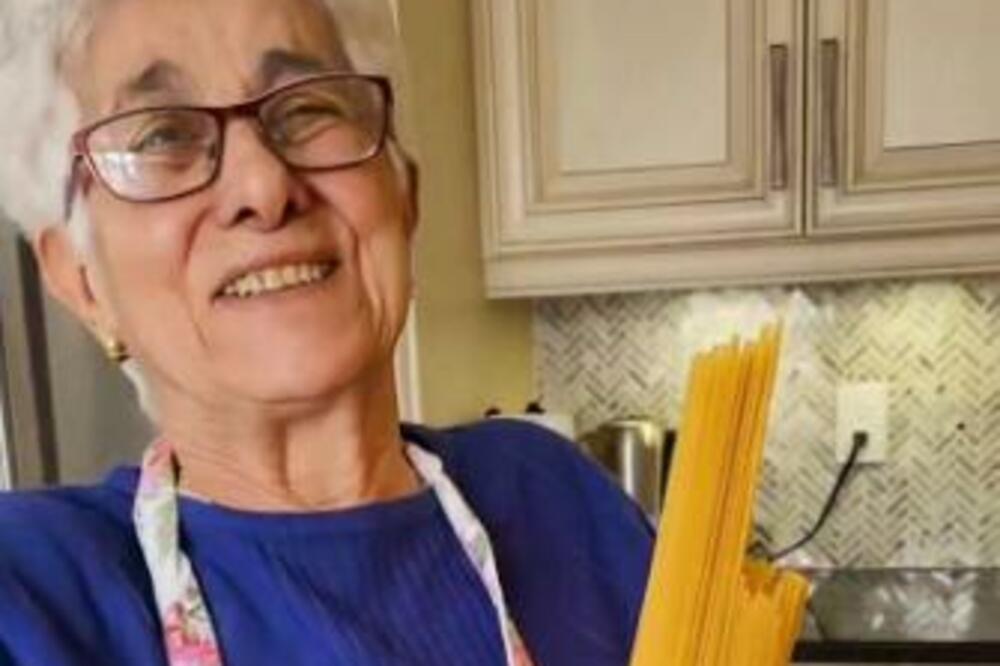 BAKA IZ ITALIJE OTKRILA TRIK ZA OTVARANJE KESE ŠPAGETA: Ne treba vam APSOLUTNO NIŠTA, gotovo u JEDNOM POTEZU