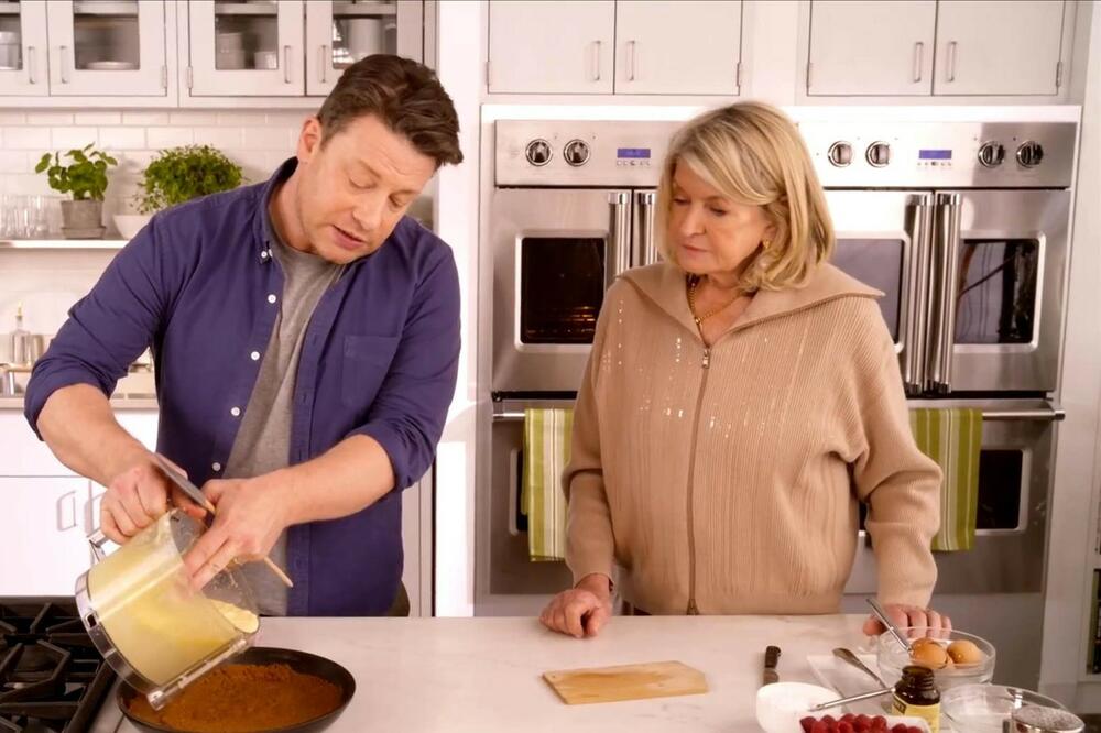 SKINULA SE NAJPOZNATIJA KUVARICA U 82. GODINI: Ljudi u NEVERICI, da li moguće? FOTO