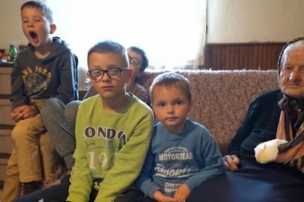 VASOVIĆI SU JEDINA PORODICA SA ČETVORO DECE U MIONICI: Klinci ne beže od RADA, a svako ima SVOJE ZADATKE! (FOTO)
