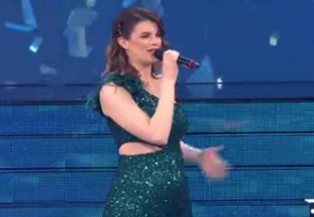 Maja je u šestom mesecu, a niko sem njene mentorke Marije Šerifović, čak ni Saša Popović nije znao da je trudna.