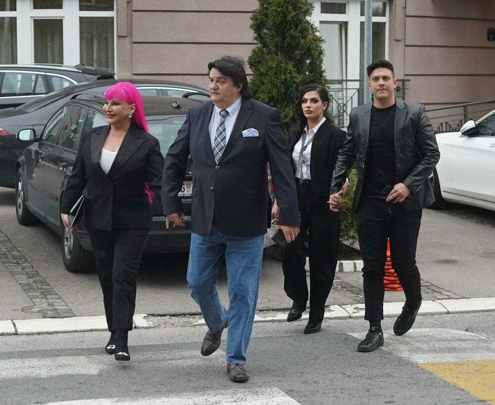 Zlata se u potpunosti posvetila porodici