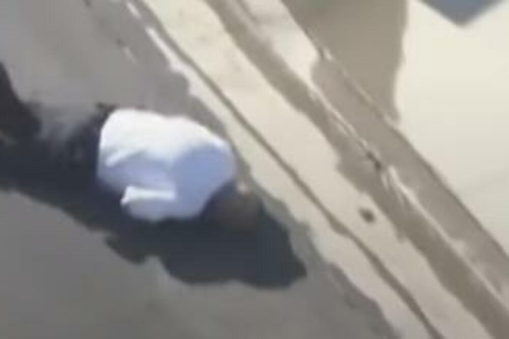 OČAJNIČKI POKUŠAO DA POBEGNE OD "NEVIDLJIVOG" NEPRIJATELJA, PA SE SAMO SRUŠIO NA GLAVU: Evo šta ga je NAPALO! VIDEO