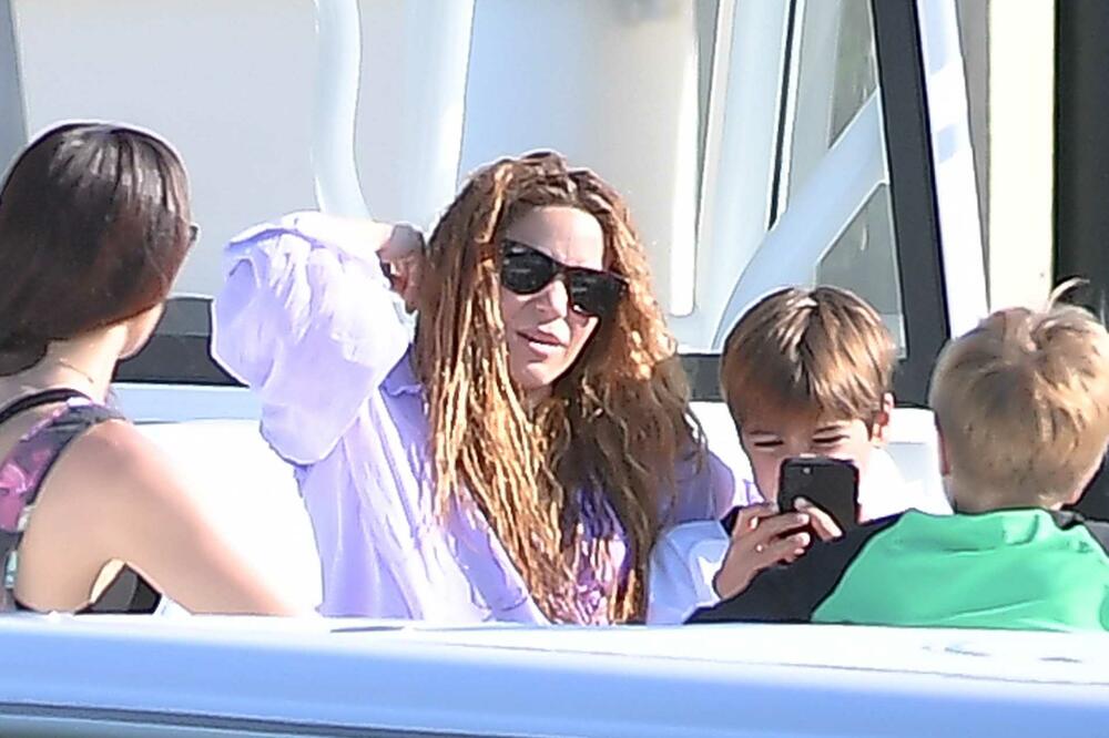 PEVAČICA KORISTILA OFŠOR KOMPANIJU U DRUGOJ DRŽAVI KAKO BI IZBEGLA PLAĆANJE POREZA? Skandal trese JAVNOST, TUŽE JE