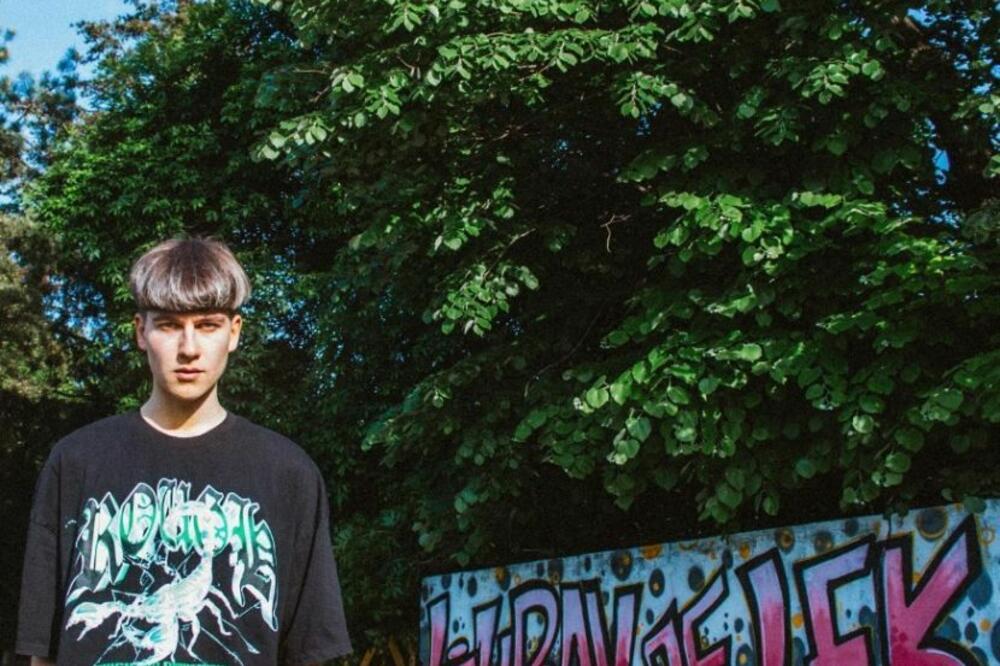 NAKON MASAKRA U MLADENOVCU OGLASIO SE DEČKO KOJI JE DUGO ĆUTAO: Ovo je posvetio TRAGIČNO NASTRADALIMA