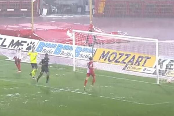APOKALIPSA U NOVOM SADU: Prekinuta utakmica polufinala Kupa Srbije! (VIDEO)