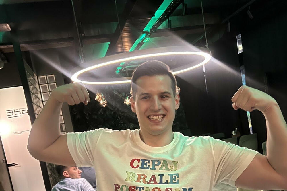 PORODILA SE ŽENA SRPSKOG VODITELJA, ON VAN SEBE OD SREĆE: Na svet donela SINA, evo koje ime su mu dali FOTO