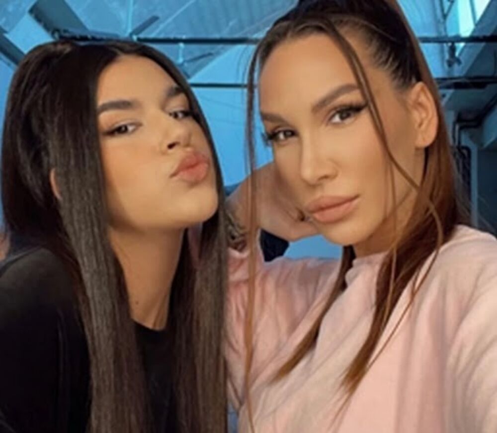 Nikolija je u odličnim odnosima sa polusestrom Teodorom