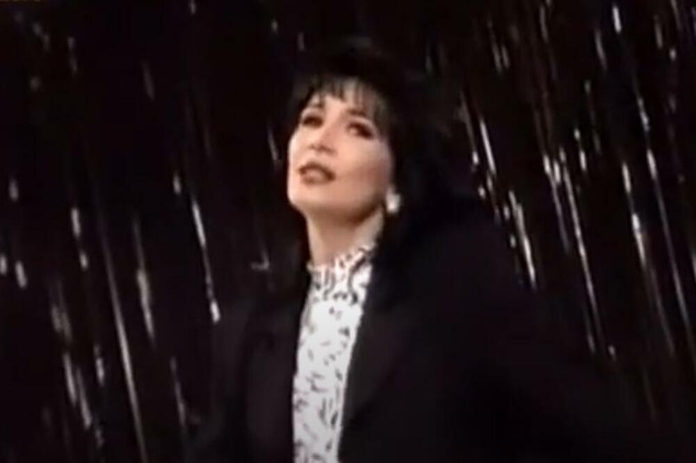 "IZGLEDALA SAM KAO POKVARENA LUTKA" Važila za PRAVU MAČKU, a sada progovorila o ESTETSKIM KOREKCIJAMA, sve PRIZNALA