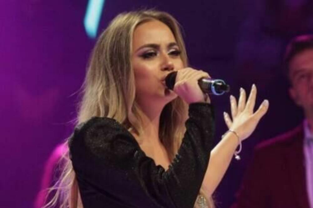 TATA, TREBA DA ČASTIŠ! Pevačica OBRADOVALA sve NAJLEPŠIM VESTIMA