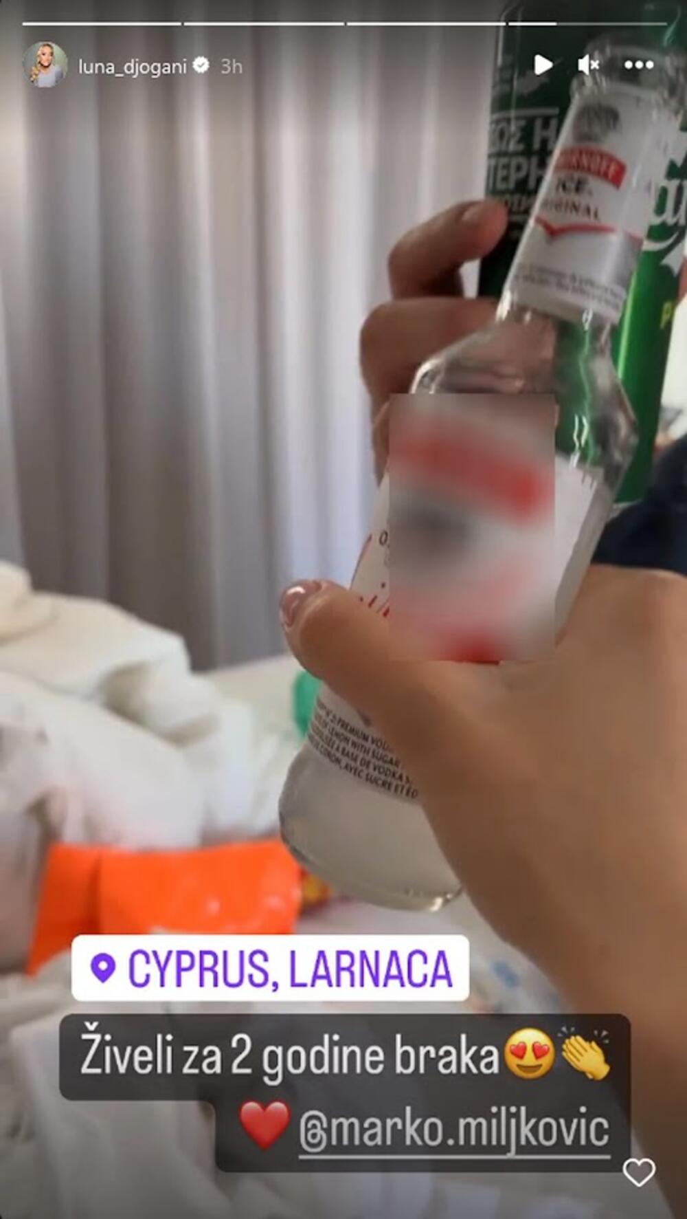 'Živeli za dve godine braka.'