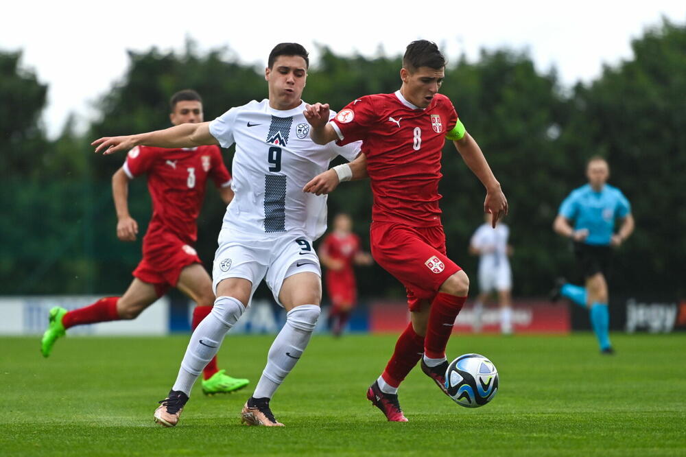 SRBIJA SE ŽESTOKO OBRUKALA NA OTVARANJU EP: Slovenci napunili mrežu "orlića"