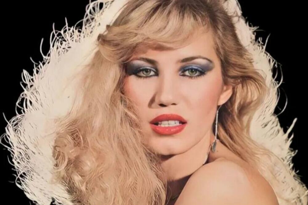 ZA TRI ŽIVOTA NEĆETE POGODITI KO JE ŽENA SA SLIKE: Harala domaćom ESTRADOM, a sada je DRUGA ŽENA