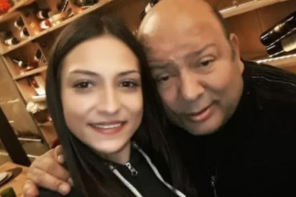 NAKON VESTI O TRUDNOĆI OGLASILA SE I DŽEJEVA ĆERKA: Ovaj SNIMAK RAZNEŽIĆE baš sve