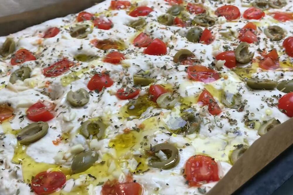 OVO JE STARI ORIGINALNI RECEPT ZA FOKAČU: Preukusna je zbog JEDNOG SASTOJKA, odmah zapišite CAKU