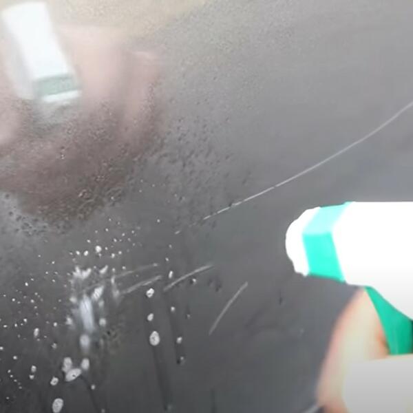 OGREBOTINE NA AUTOMOBILU UZ OVAJ TRIK NESTAJU ZA TREN OKA: Potrebno vam je samo 7 STVARI koje SVAKI MUŠKARAC IMA