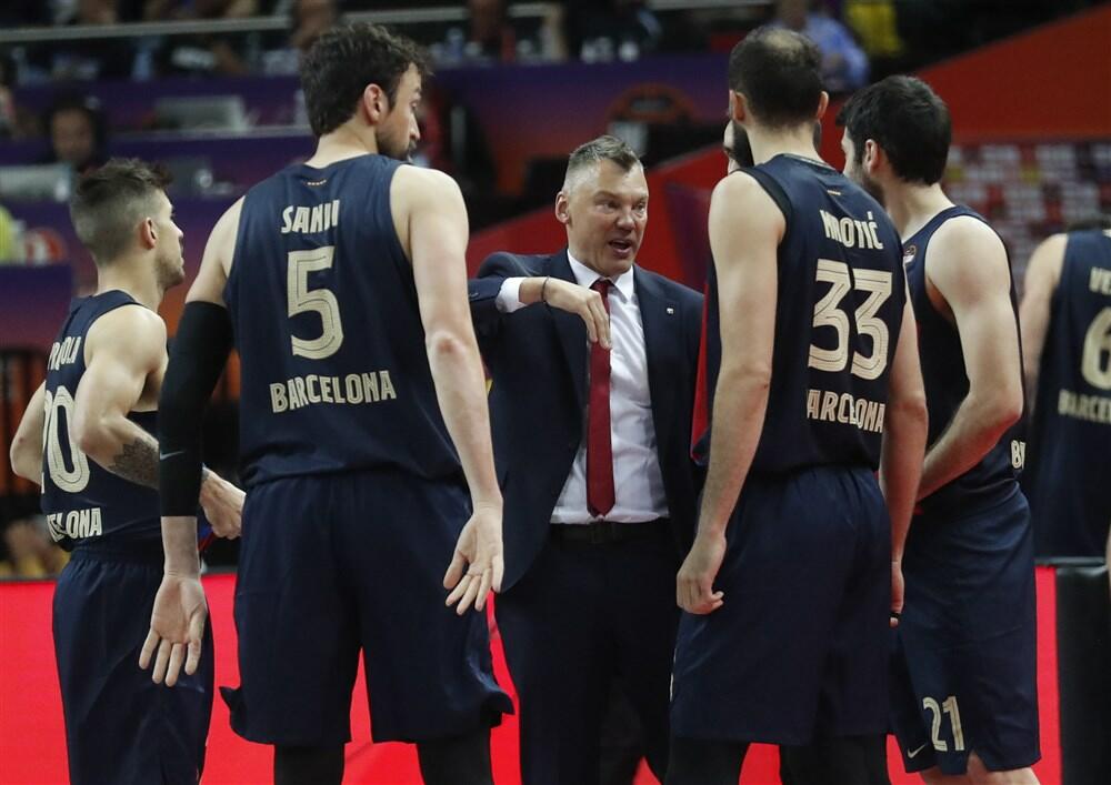 Šaras sa košarkašima Barselone