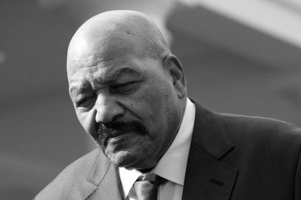 ODLAZAK LEGENDE: Preminuo za mnoge NAJBOLJI fudbaler svih vremena! Glumio u preko 50 filmova, Lebron mu se KLANJAO