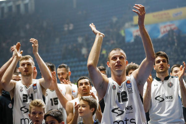 BIVŠI KOŠARKAŠ PARTIZANA BEZ DLAKE NA JEZIKU: Tukao sam Jokića koliko god sam mogao! (VIDEO)