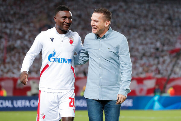 BAHAR STIGAO U BEOGRAD! Barak u društvu menadžera i tri pomoćnika, a jedan je novina za crveno-bele (FOTO)