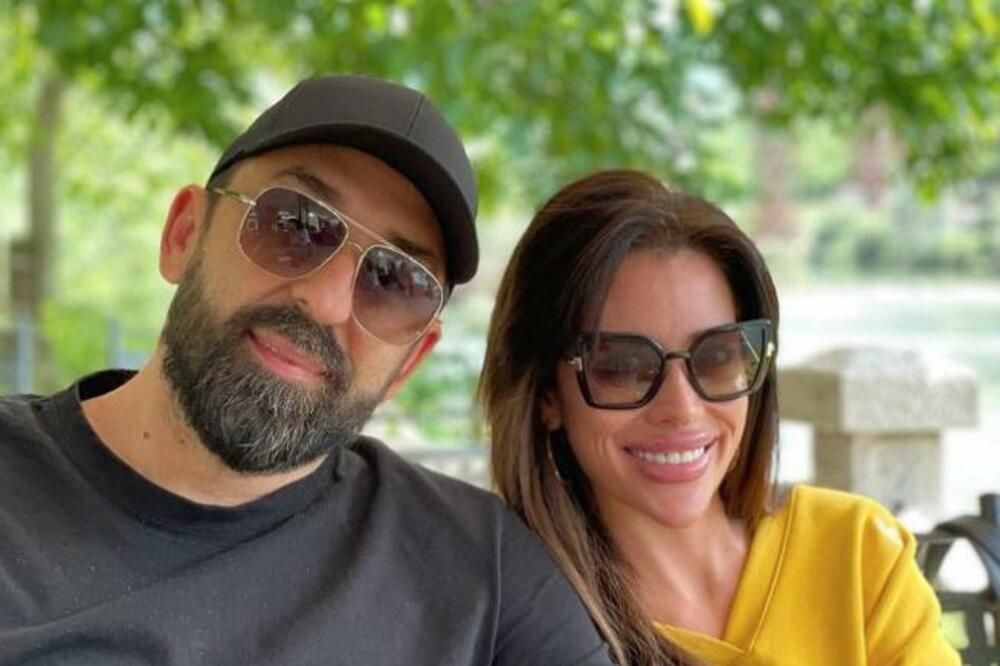 OGNJEN AMIDŽIĆ UHVAĆEN U NEZGODNOJ POZI, TU JE I DEVOJKA: Zar je ovo SMELO da završi u JAVNOSTI?