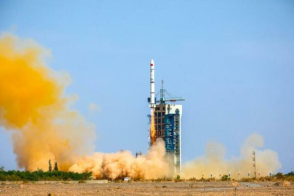 Kina lansirala satelite „Makao Sajens 1”