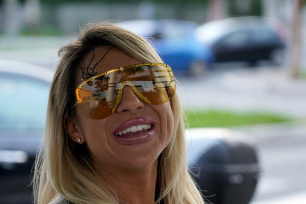 JEREMIĆEVA RASPAMETILA MUŠKI ROD: Pomerila sve GRANICE, njene OBLINE nikoga ne ostavljaju RAVNODUŠNIM