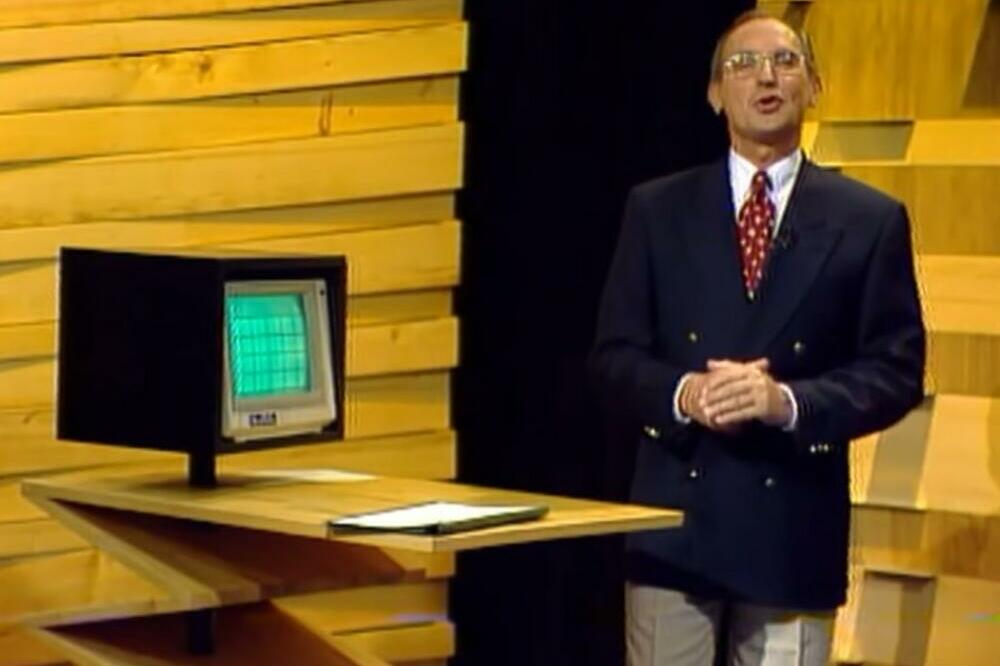 BIO JE NAJPOPULARNIJE TV LICE JUGOSLAVIJE! Obožavaju ga i sada, a ovo je žena koju voli više od 55 godina (FOTO)