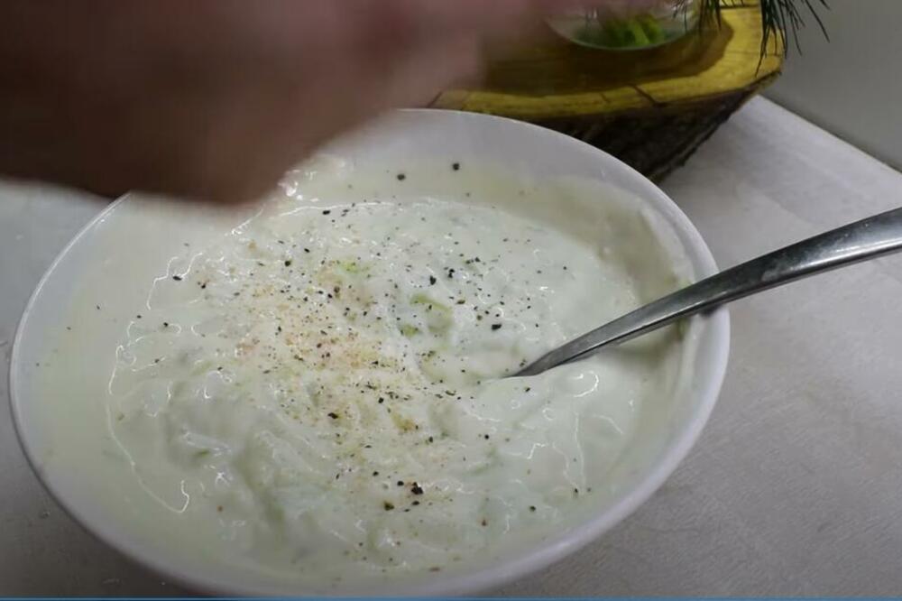 OVAKVU SALATU PRAVE SAMO GRKINJE, A SRBIMA JE POZNATA POD OVIM IMENOM: Od jedne se mogu NAJESTI TRI OSOBE