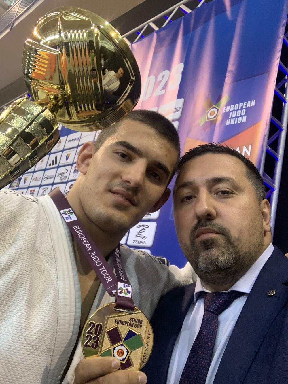 Zlatni Božidar Vučurević sa Ognjenom Pavlovićem