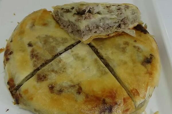 EVO KAKO DA NAPRAVITE BUREK KOJI NE GOJI: Možete da ga jedete za SVAKI OBROK (RECEPT)