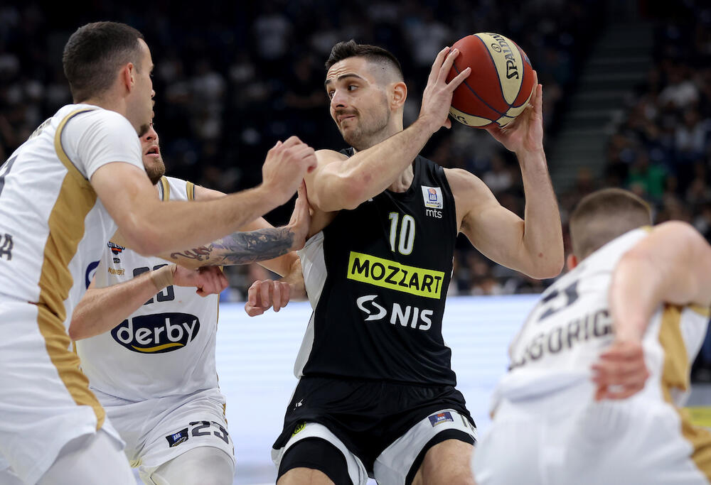 Joanis Papapetru na utakmici Partizana i Studentskog centra